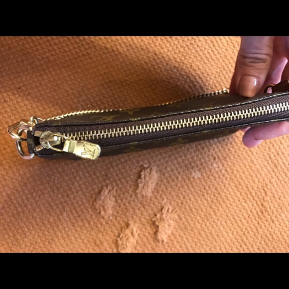 Monogram Louis Vuitton mini pochette accessories - Picture 9 of 16